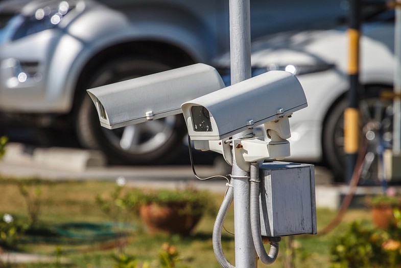 不同环境下的安防监控应用