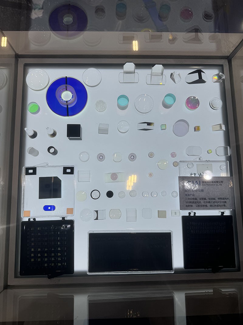 医疗检测仪器光学元件应用