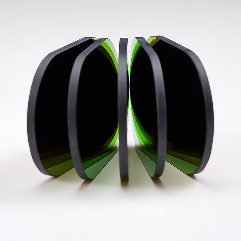 黑玻璃滤光片的高截止率