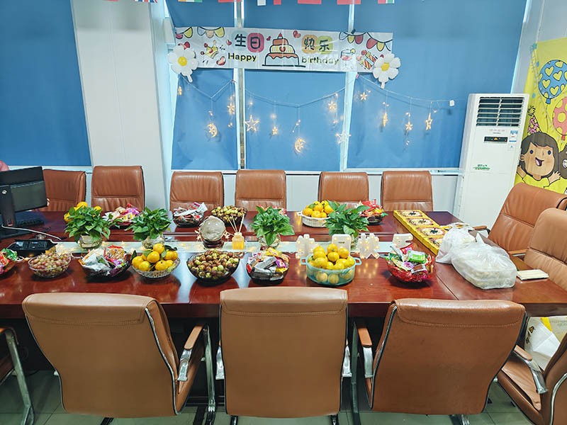 球迷体育
10月季度生日会摄图1