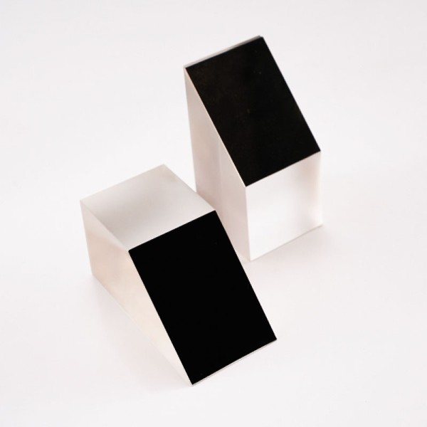 光学元件为何需要涂墨：探讨光学涂墨的应用优势