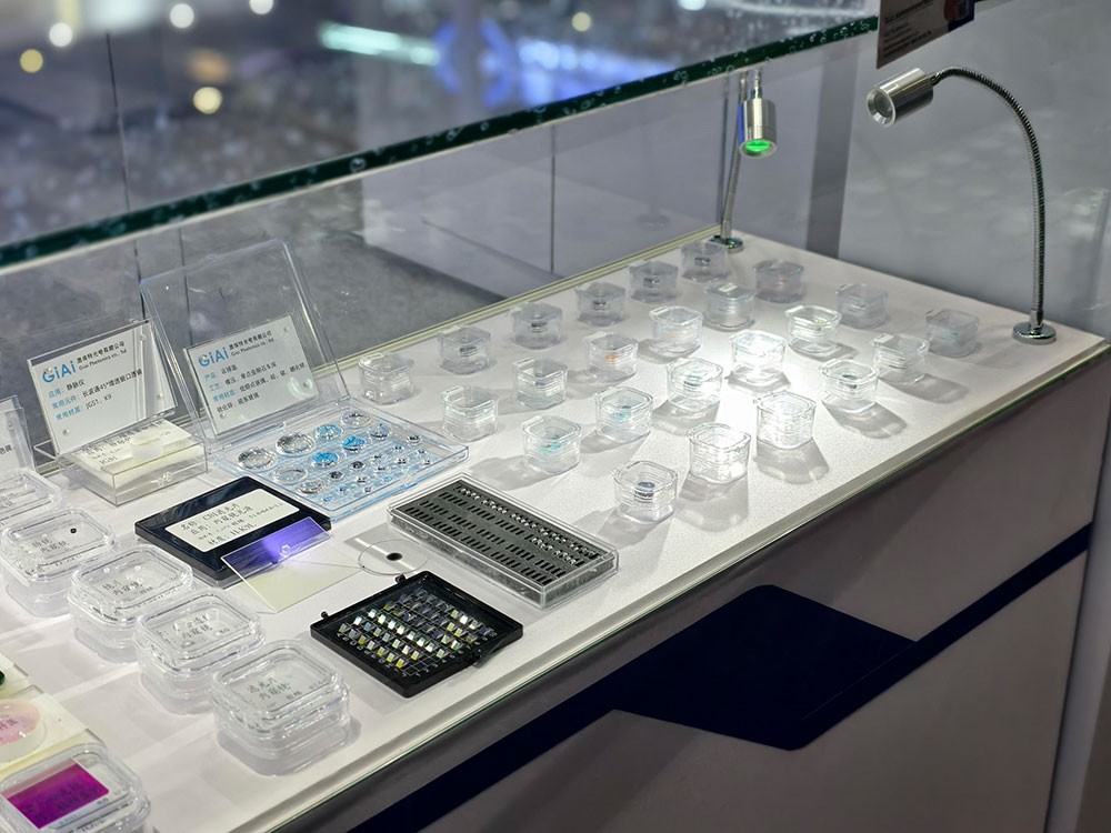 球迷体育
光电CMEF2025非球面光学展品