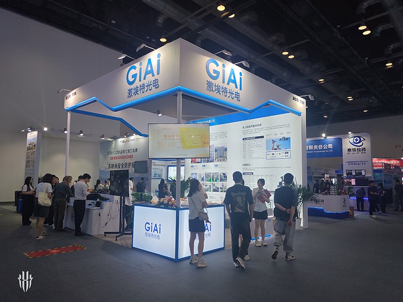 北京军博会球迷体育
展区