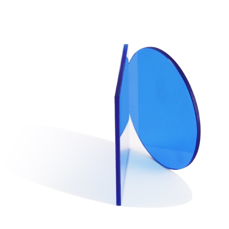 青蓝色有色玻璃-球迷体育
原创图