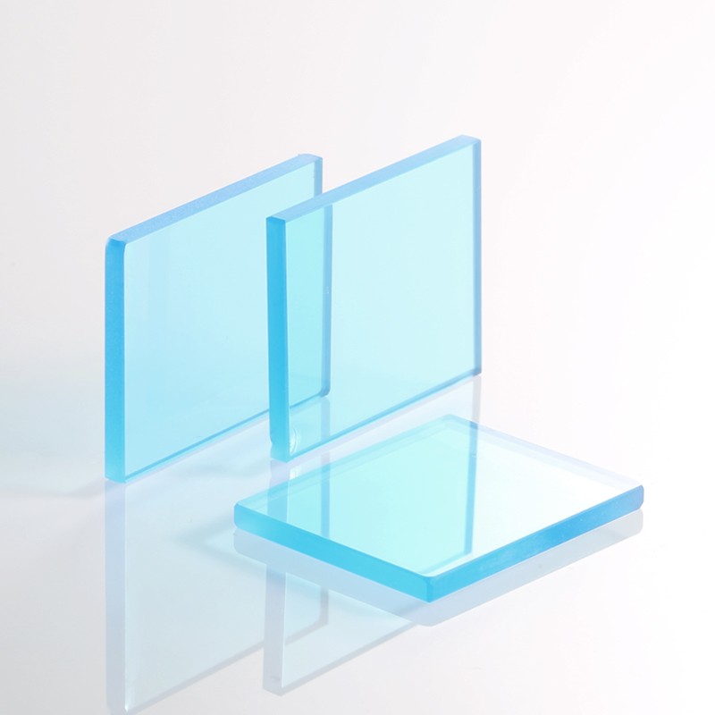 淡蓝色有色玻璃-球迷体育
原创图