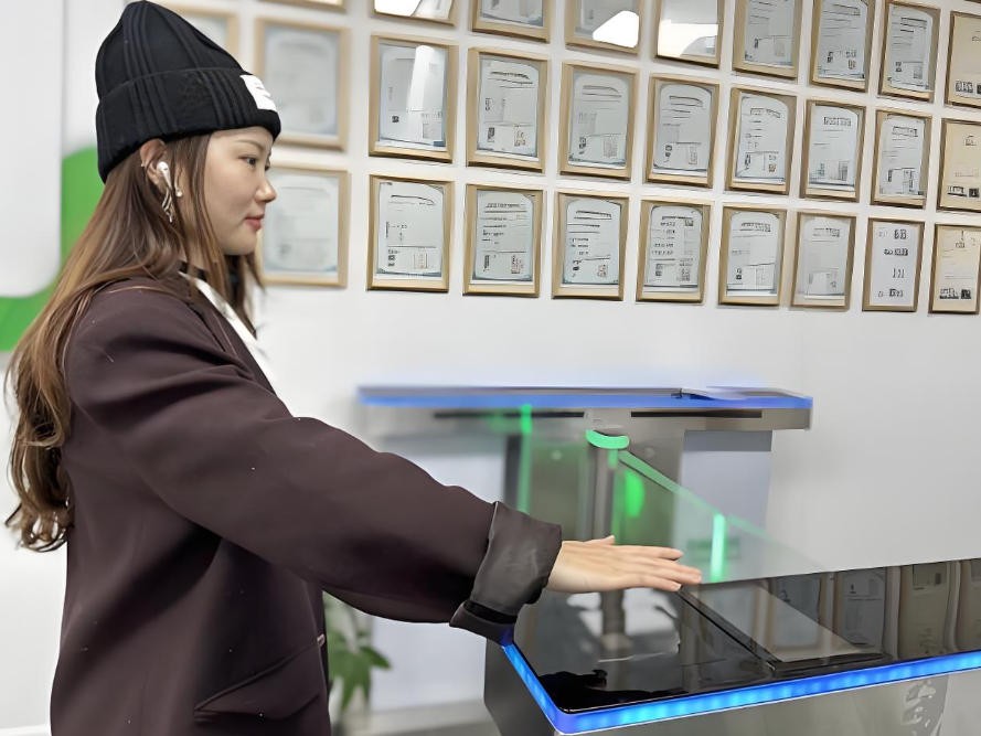 生物识别掌纹扫描仪光学镜片应用分析