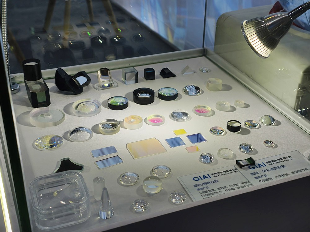 眼科/牙科诊疗光学镜片展示