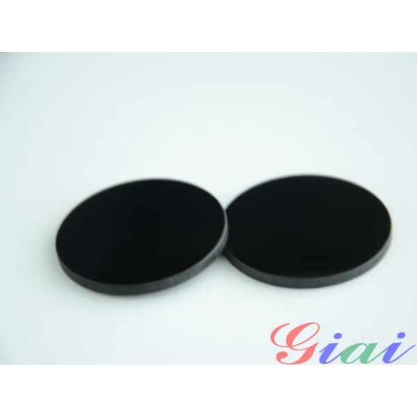 黑色玻璃-球迷体育
